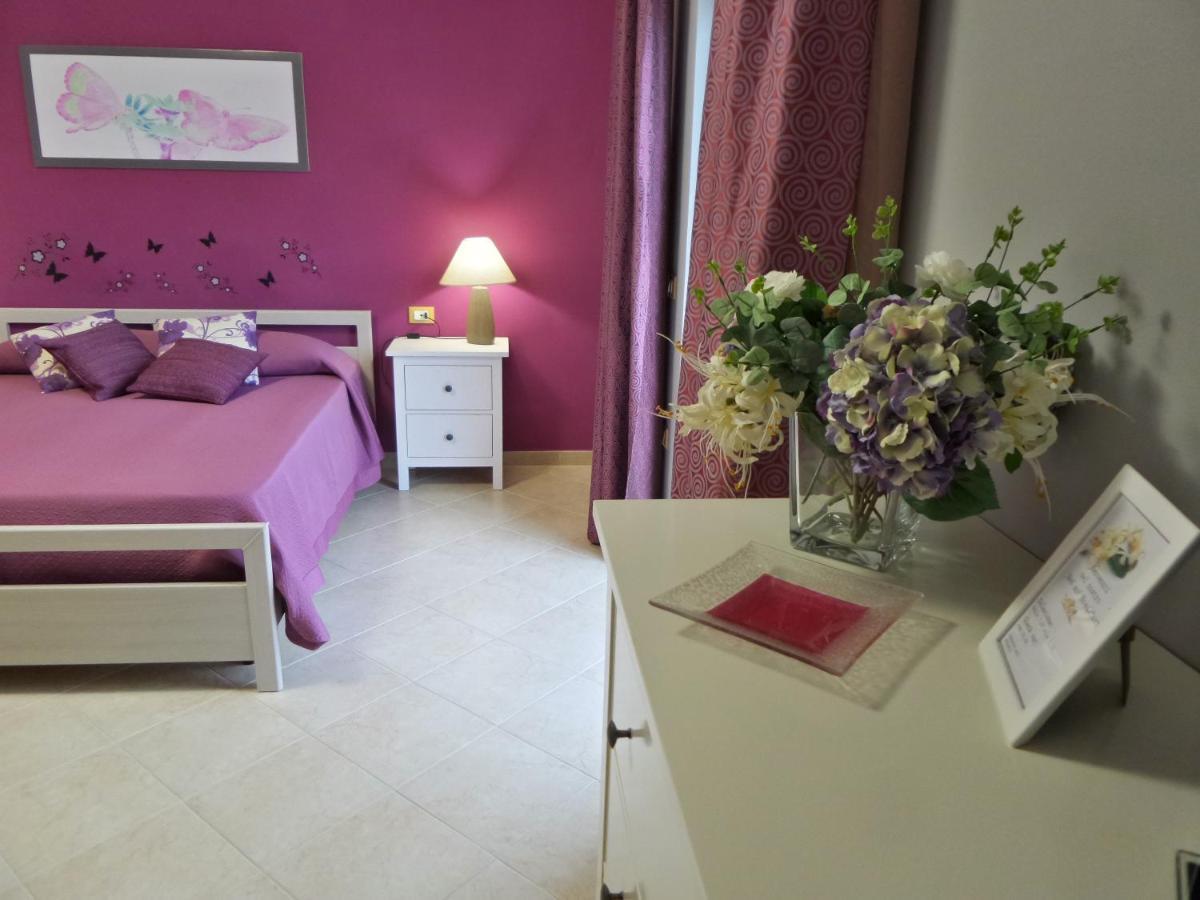 Il Giardino Delle Zagare Bed & Breakfast Fondi Bagian luar foto