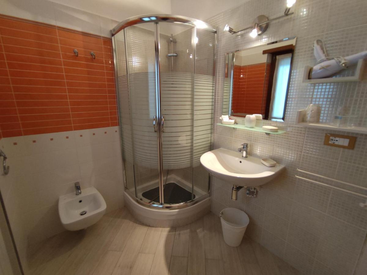 Il Giardino Delle Zagare Bed & Breakfast Fondi Bagian luar foto